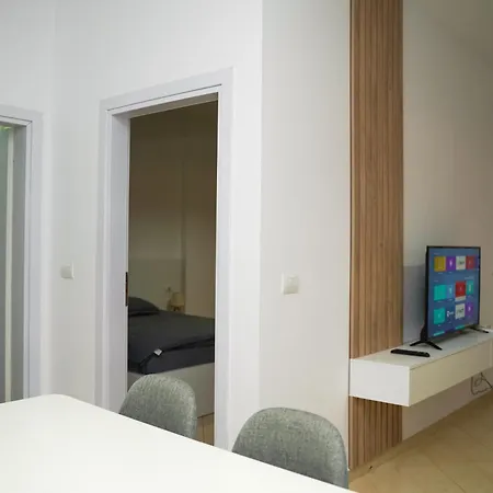 Sasso Bianco 13 * Durrës